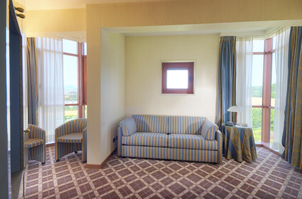 Hotel Federico II Jesi Exteriör bild